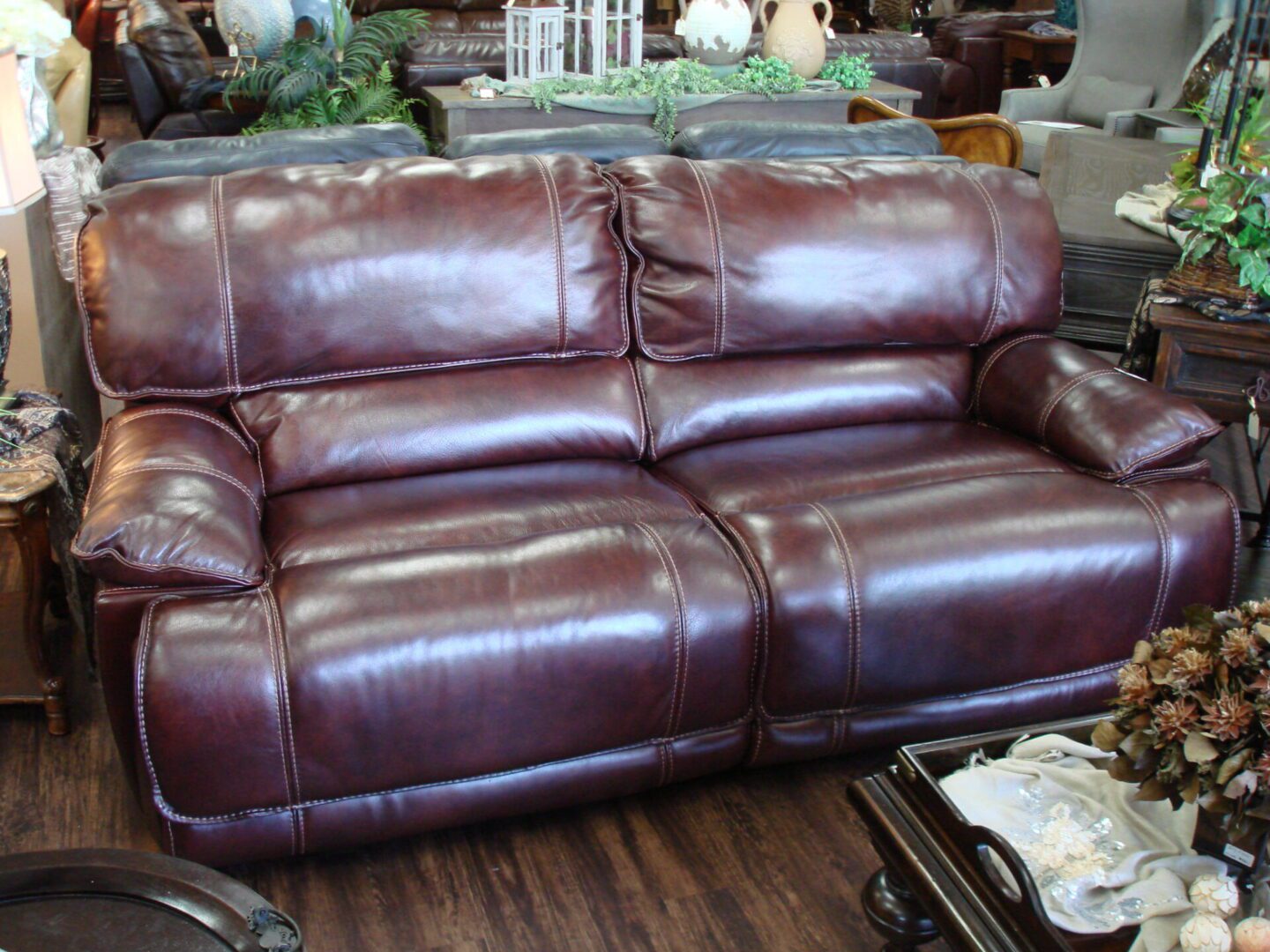 haverty's electric reclining leather sofa measuring