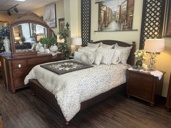 #7934 (SH1301) Queen Bed, Dresser, Mirror & (2) Nightstands by Aspen Home