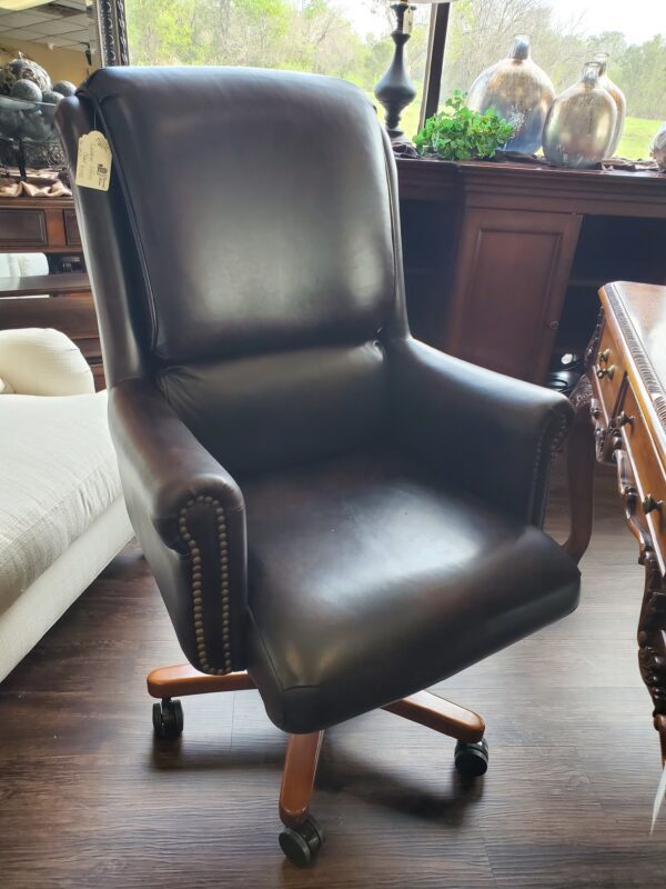 #8226 (CH2412) Leather Office Chair by Hooker
